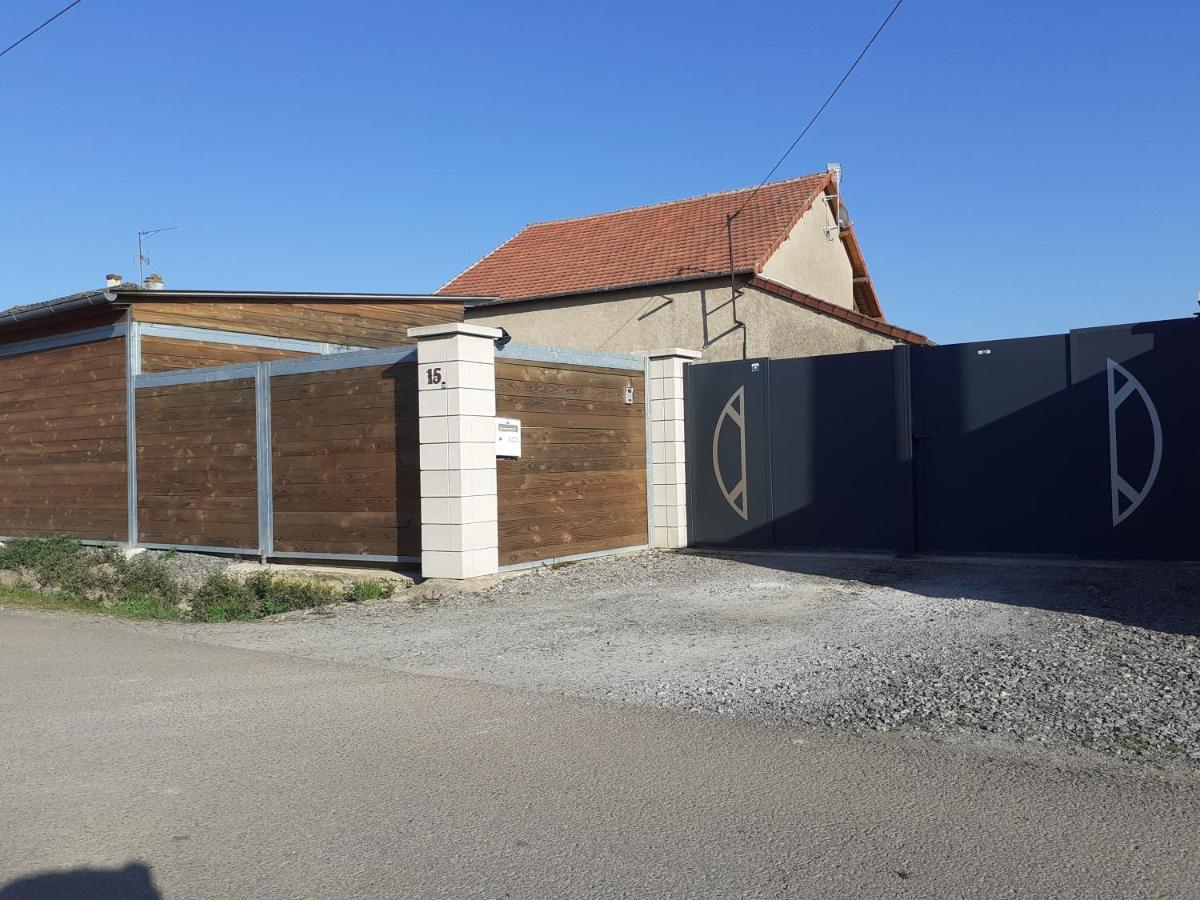 Bed and Breakfast La Guette Cercy-la-Tour Екстер'єр фото