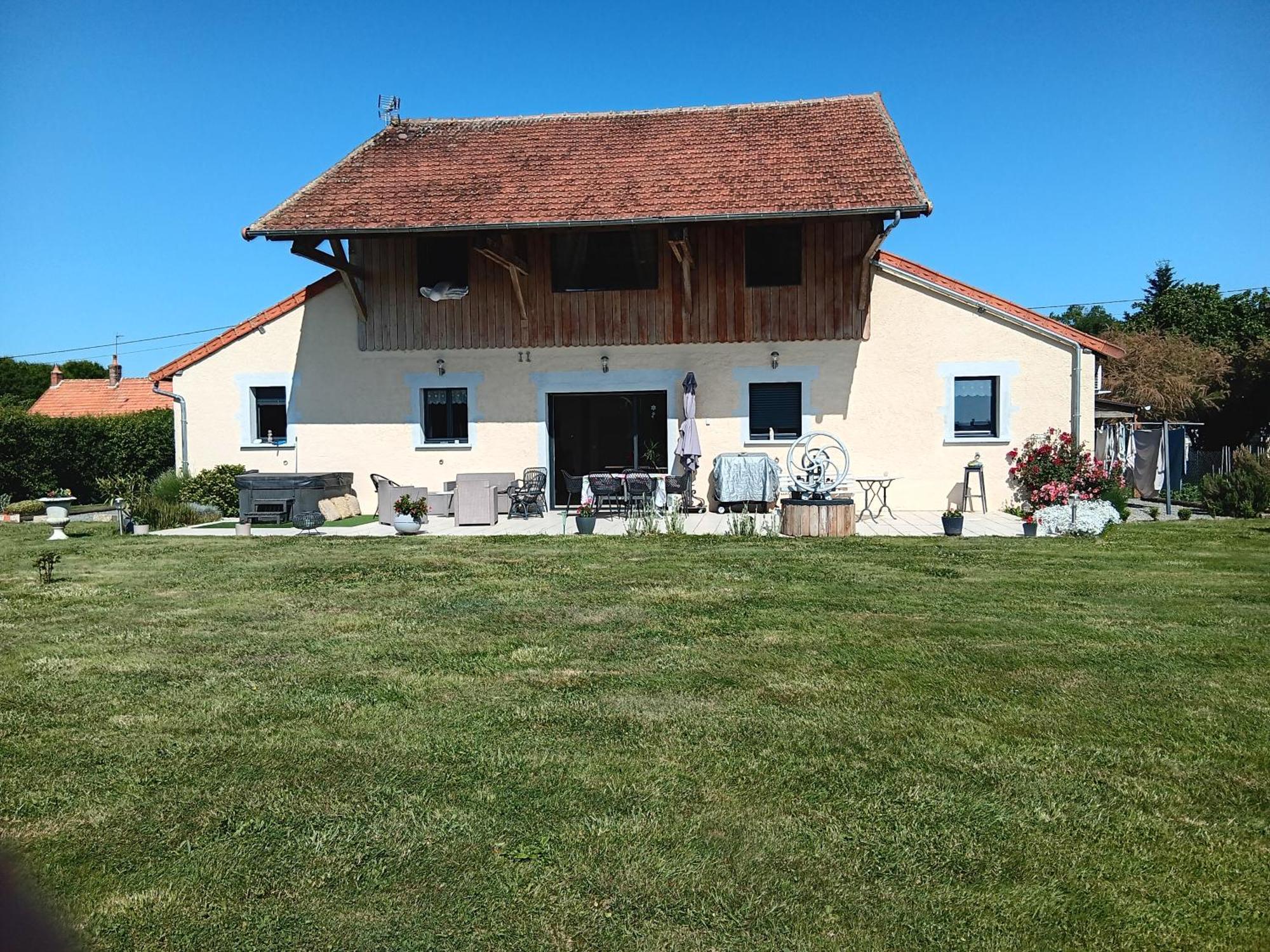 Bed and Breakfast La Guette Cercy-la-Tour Екстер'єр фото