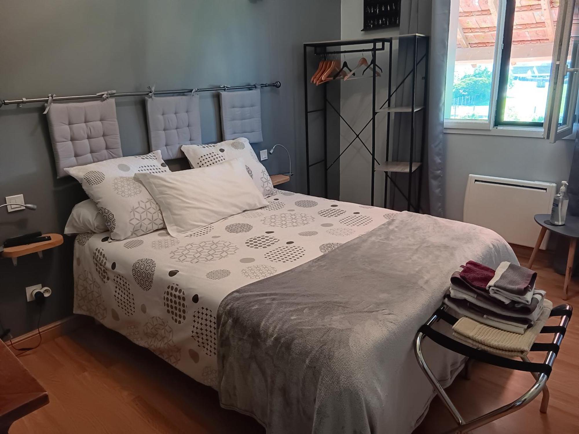 Bed and Breakfast La Guette Cercy-la-Tour Екстер'єр фото